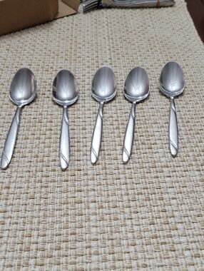 Oneida Risotto Silver Stainless Steel Teaspoons - Set of 5